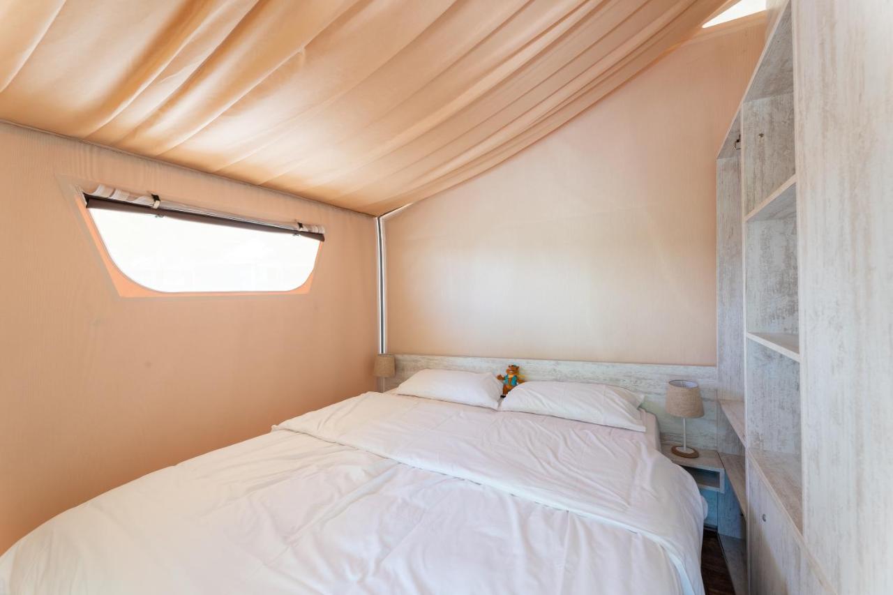 Camping Les Reflets Du Quercy Crayssac Exterior foto