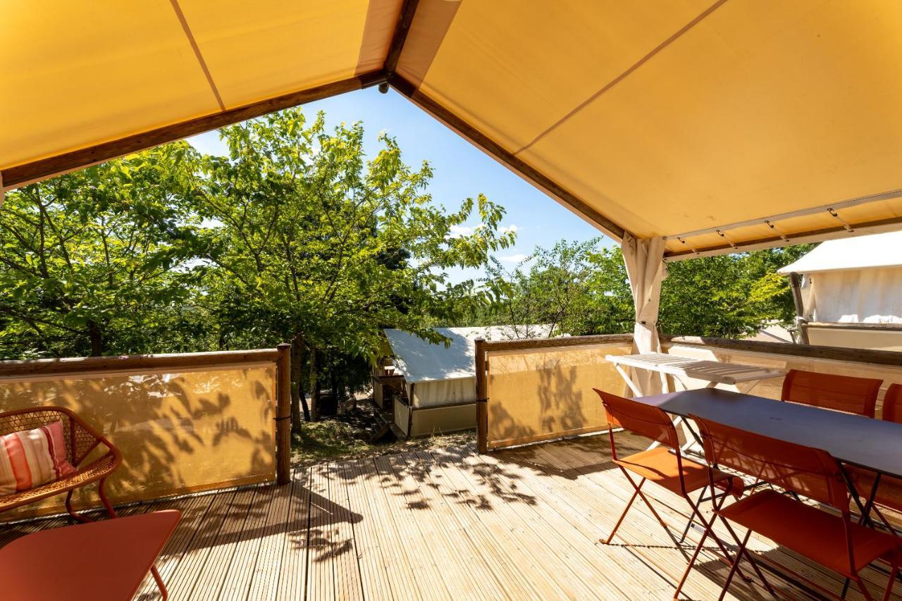 Camping Les Reflets Du Quercy Crayssac Exterior foto